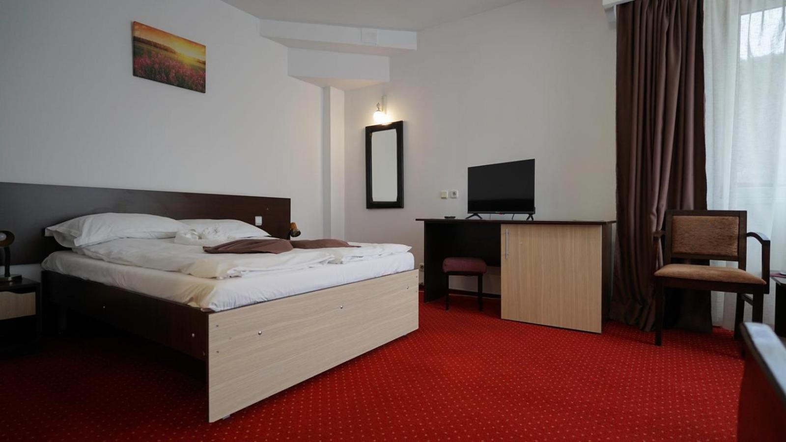 Vila Trandafirul Si Liliacul Otel Căciulata Dış mekan fotoğraf