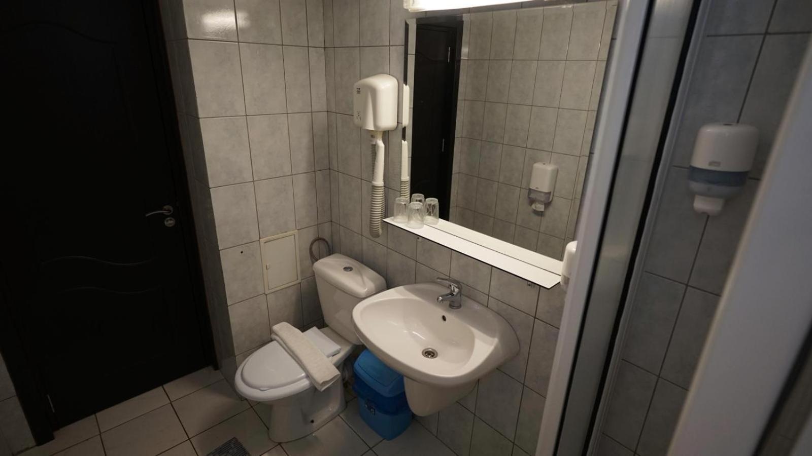 Vila Trandafirul Si Liliacul Otel Căciulata Dış mekan fotoğraf