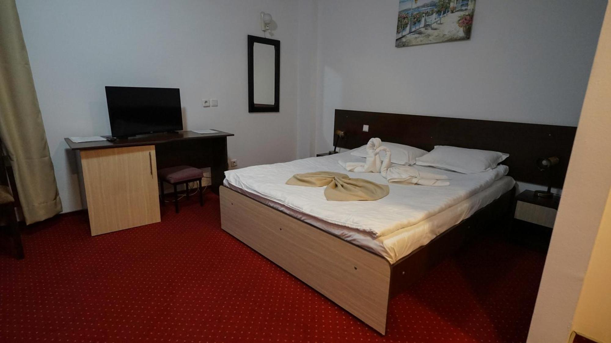 Vila Trandafirul Si Liliacul Otel Căciulata Dış mekan fotoğraf