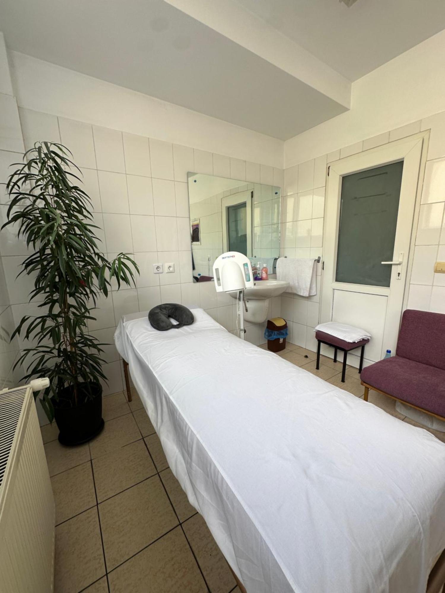 Vila Trandafirul Si Liliacul Otel Căciulata Dış mekan fotoğraf