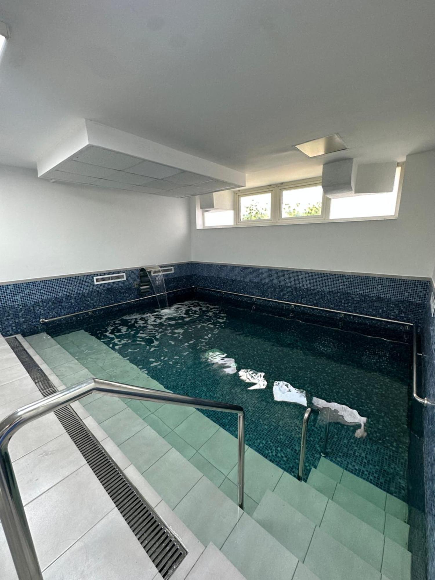 Vila Trandafirul Si Liliacul Otel Căciulata Dış mekan fotoğraf